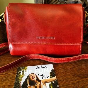 Portland Leather Rosso Mini Metro Crossbody Bag (Reddish/Burnt Orange)